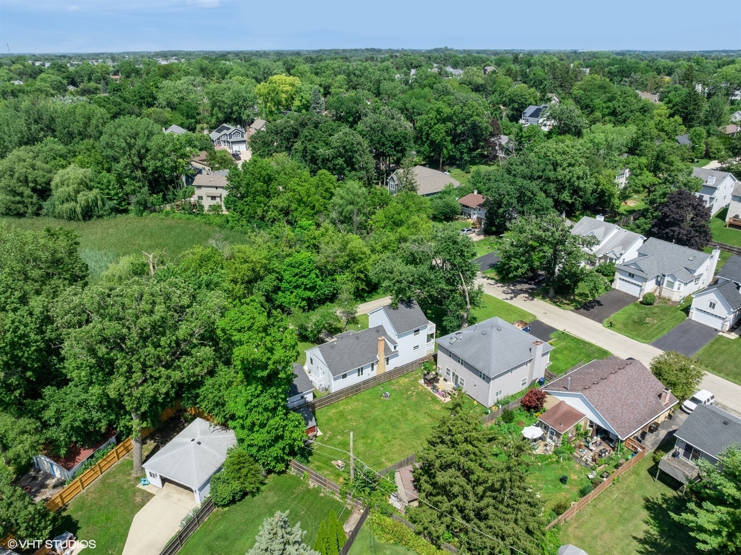 811 Woodland Road, Wauconda, IL 60084