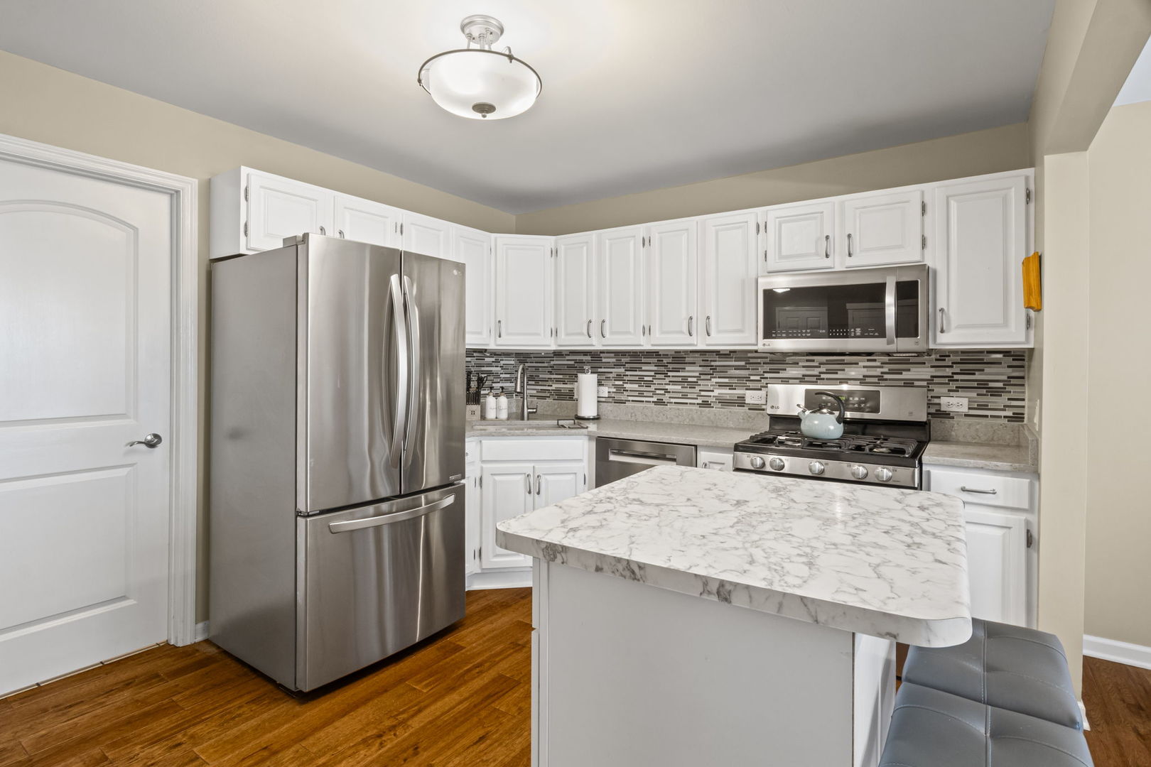 881 N Cove Drive #877C, Palatine, IL 60067