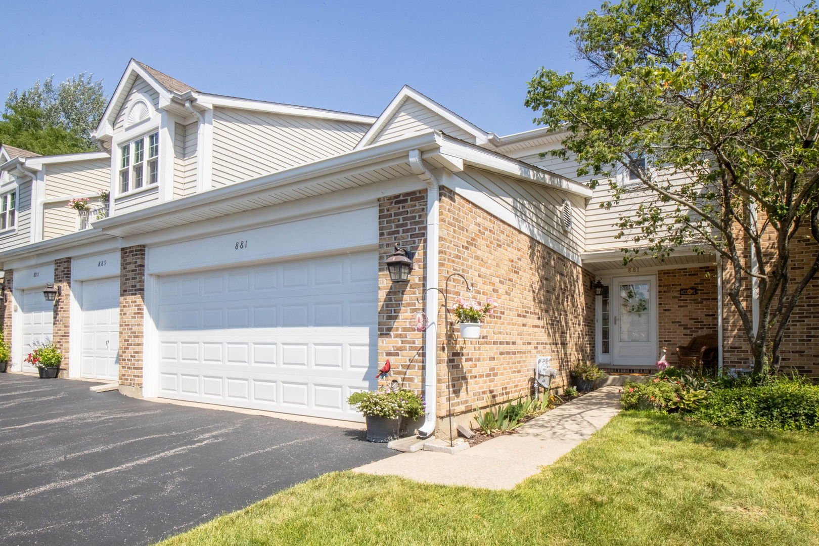 881 N Cove Drive #877C, Palatine, IL 60067
