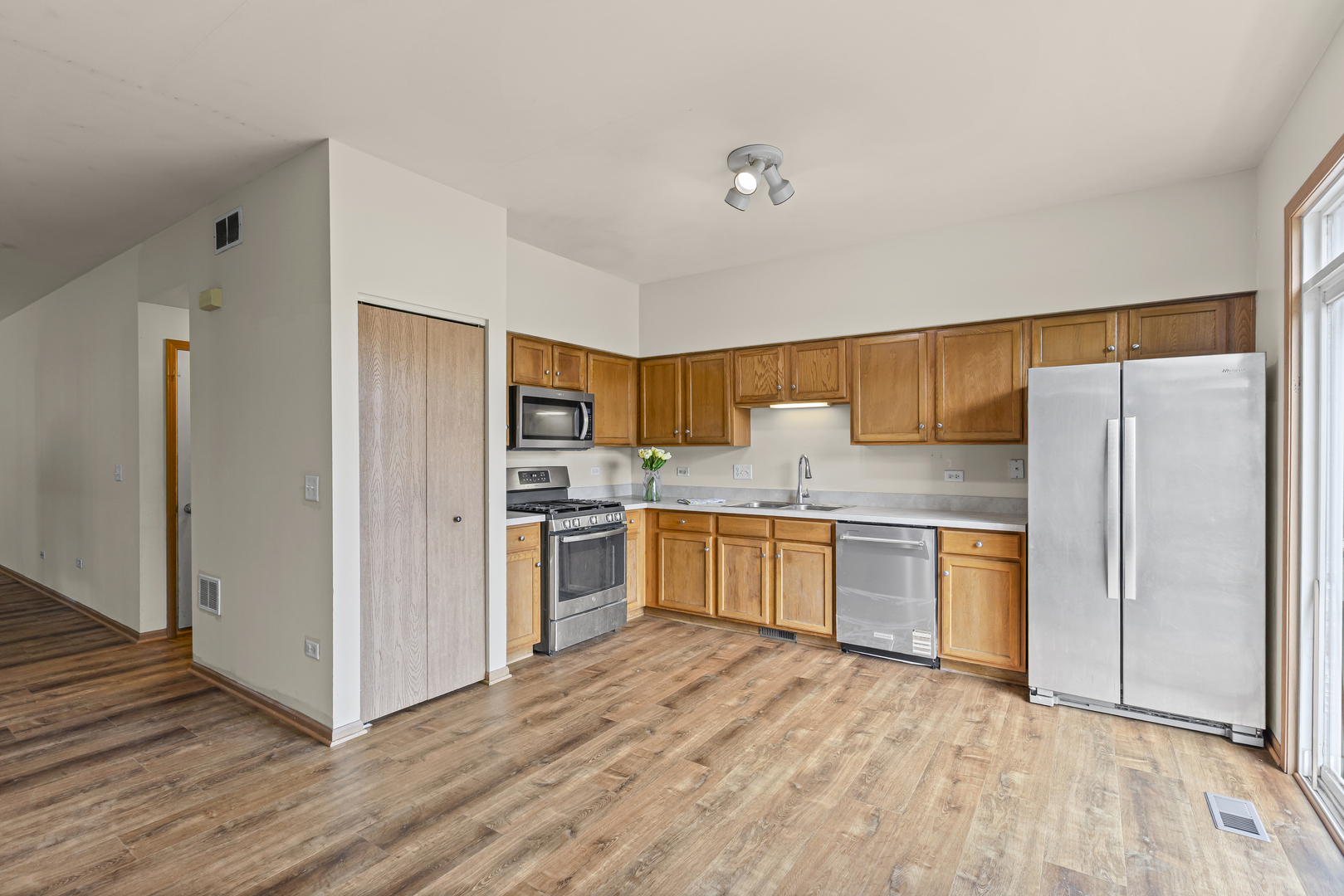 4304 Dillon Street #4304, Plano, IL 60545