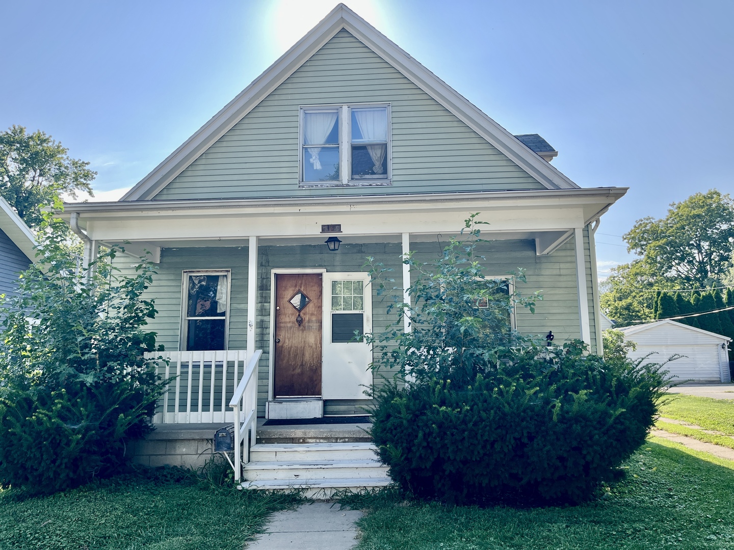 403 Willard Avenue, Bloomington, IL 61701