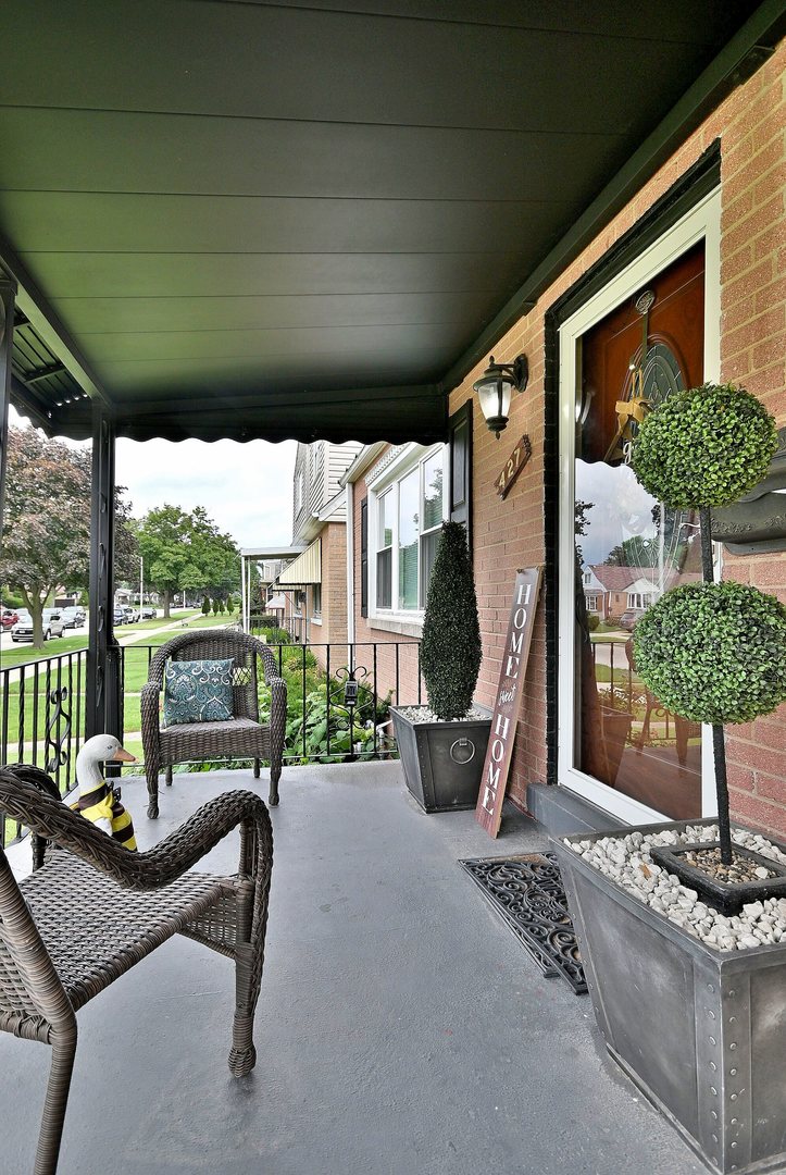 427 46th Avenue, Bellwood, IL 60104