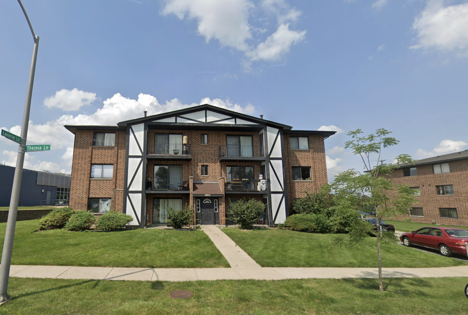 16622 Theresa Lane #302, Tinley Park, IL 60477