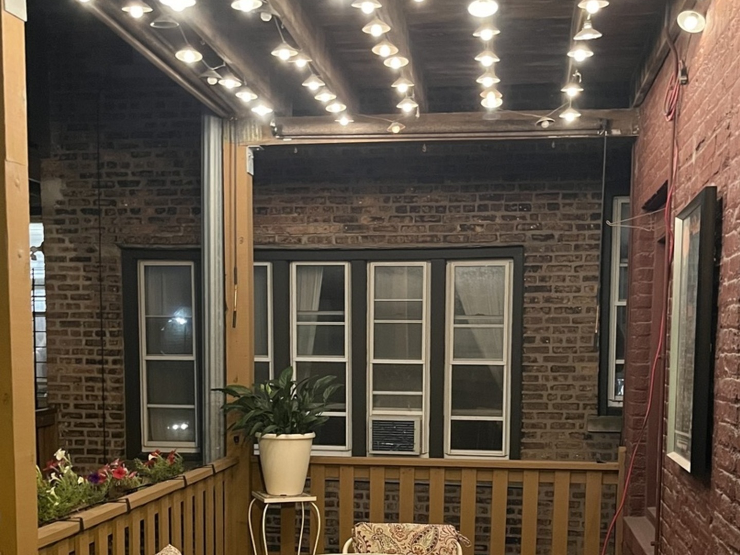 6807 N Lakewood Avenue #2S, Chicago, IL 60626