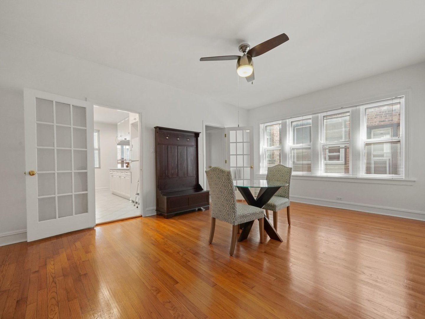 6807 N Lakewood Avenue #2S, Chicago, IL 60626