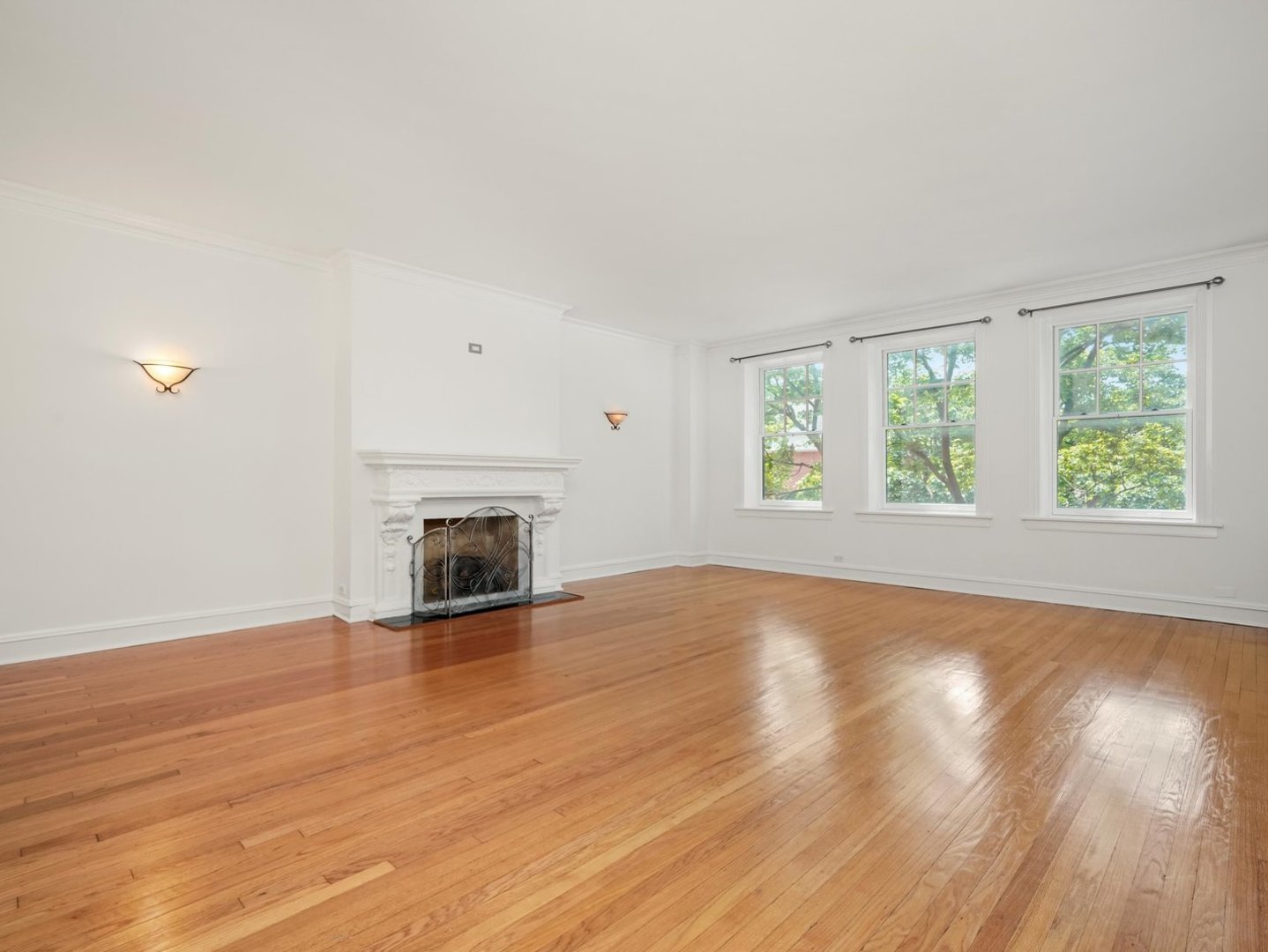 6807 N Lakewood Avenue #2S, Chicago, IL 60626