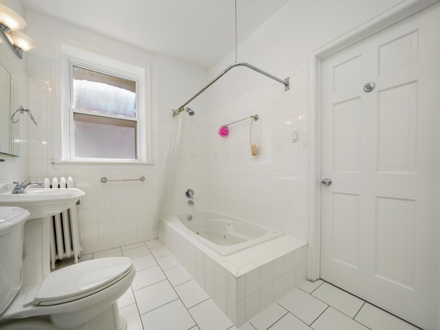 6807 N Lakewood Avenue #2S, Chicago, IL 60626