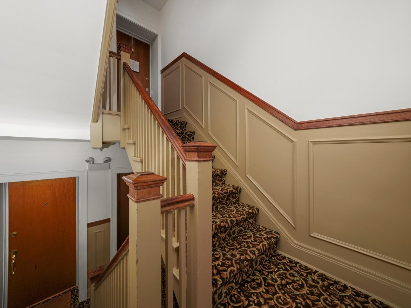 6807 N Lakewood Avenue #2S, Chicago, IL 60626