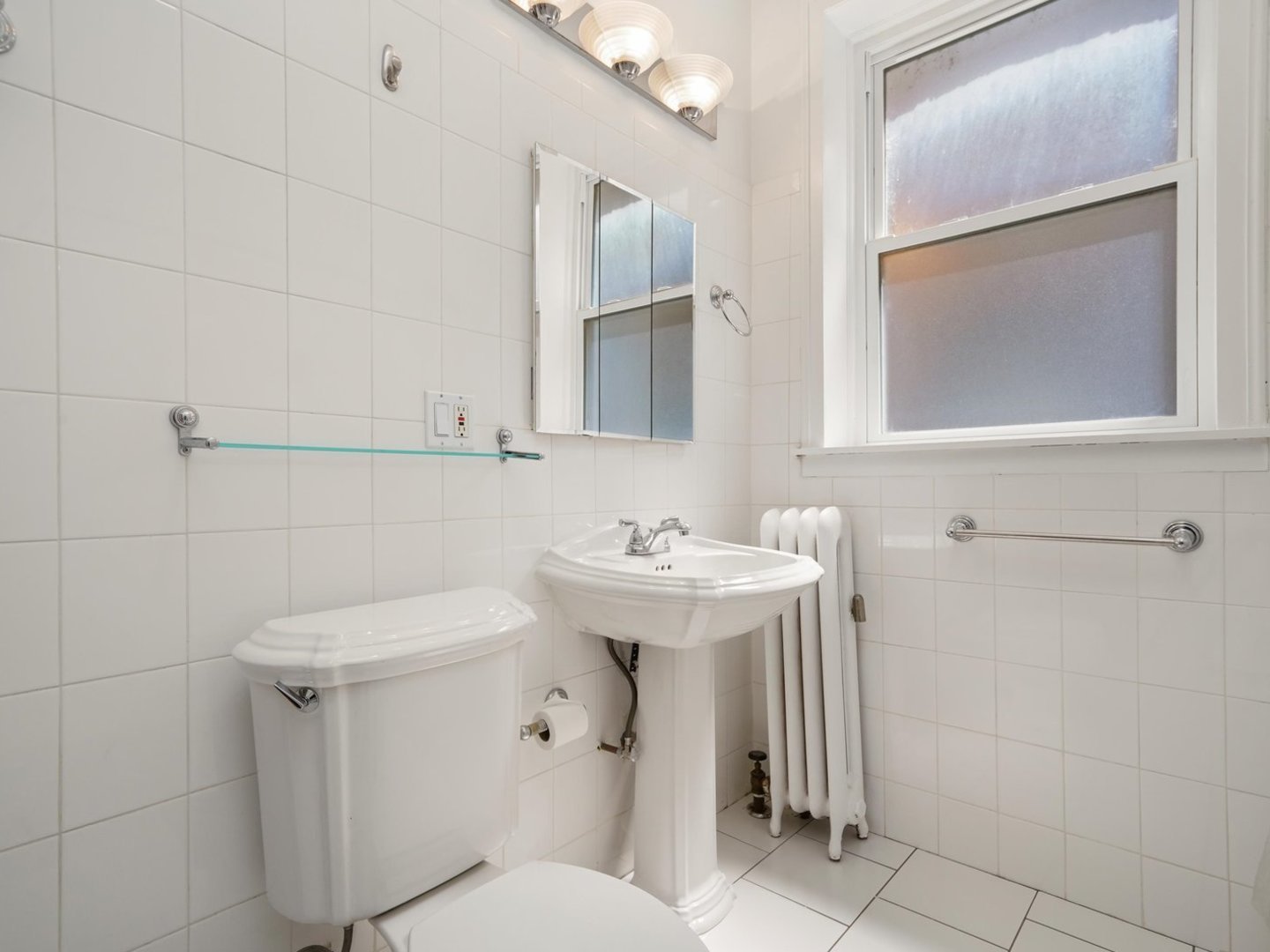 6807 N Lakewood Avenue #2S, Chicago, IL 60626