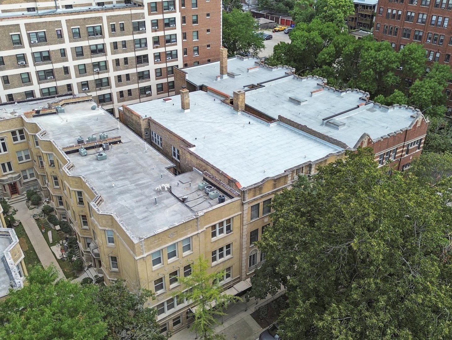 6807 N Lakewood Avenue #2S, Chicago, IL 60626