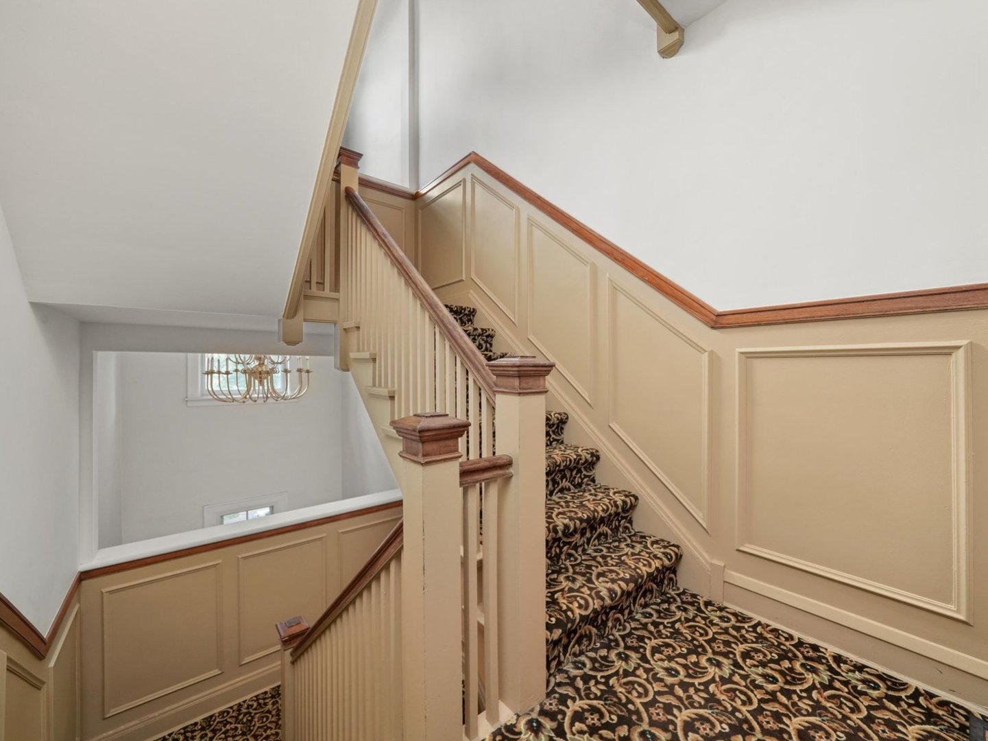 6807 N Lakewood Avenue #2S, Chicago, IL 60626