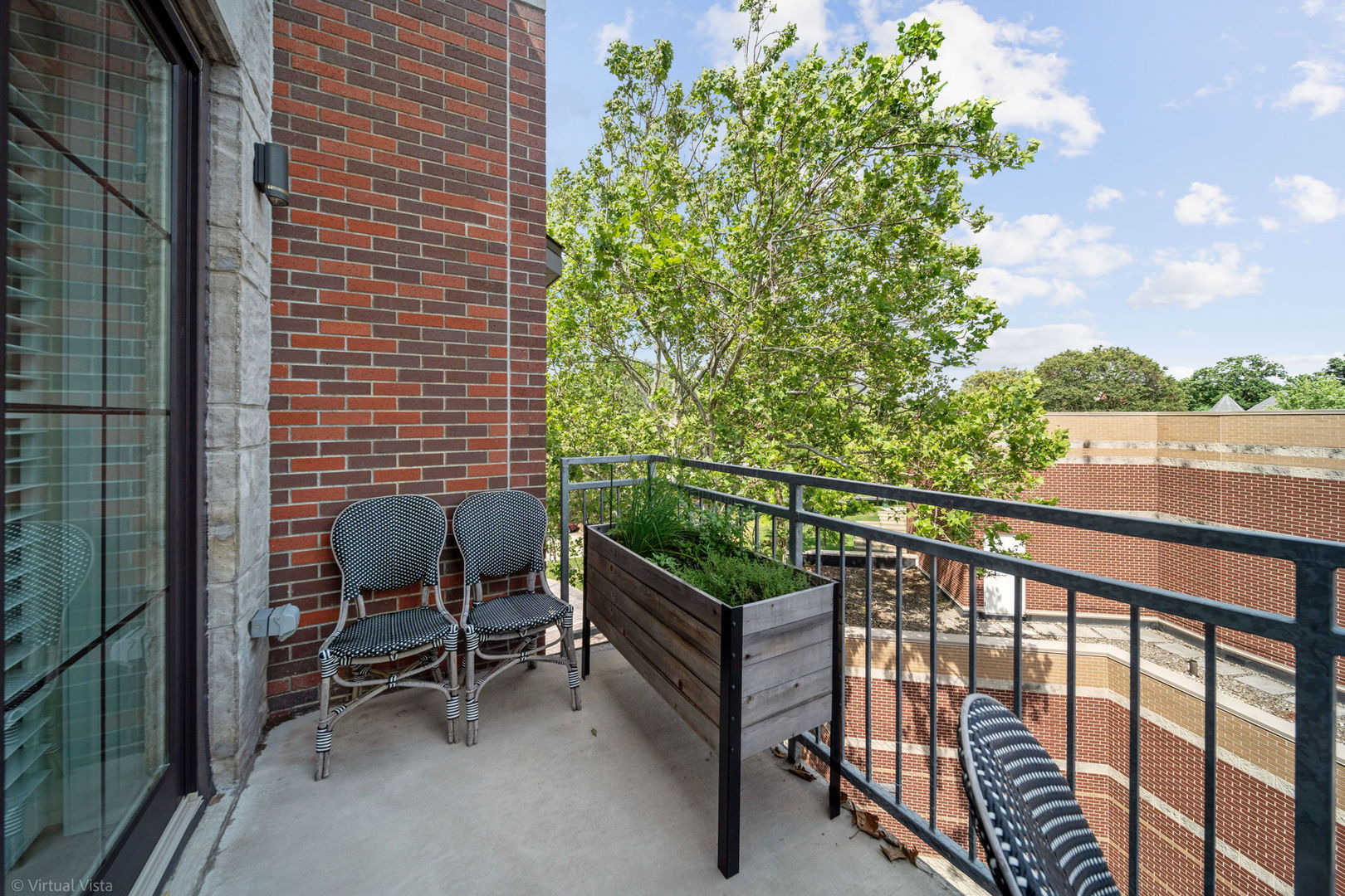 110 S Washington Street #400, Naperville, IL 60540