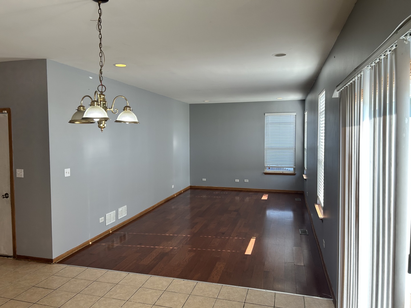 820 Rebecca Lane, Bolingbrook, IL 60440