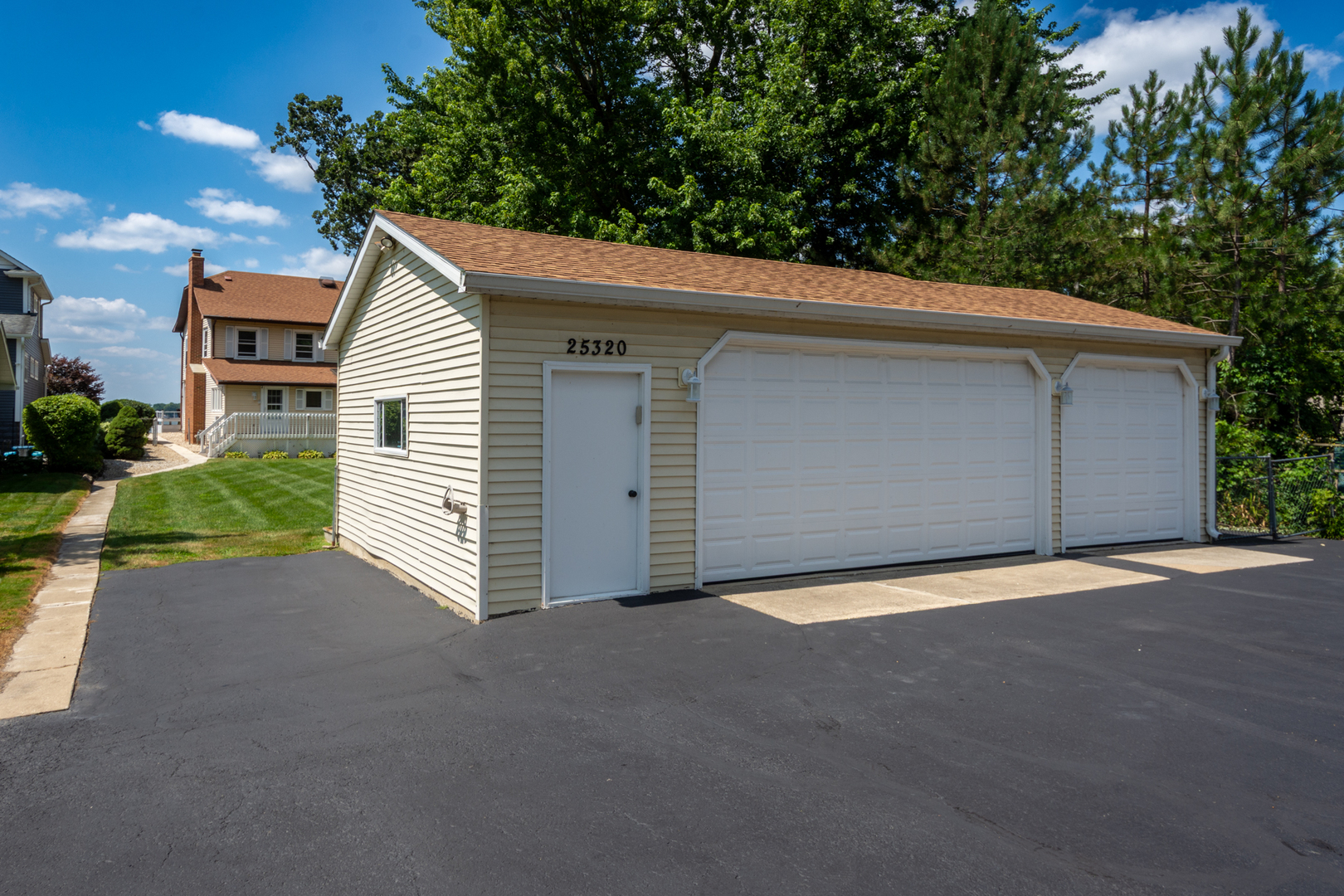 25320 W Buena Avenue, Lake Villa, IL 60046
