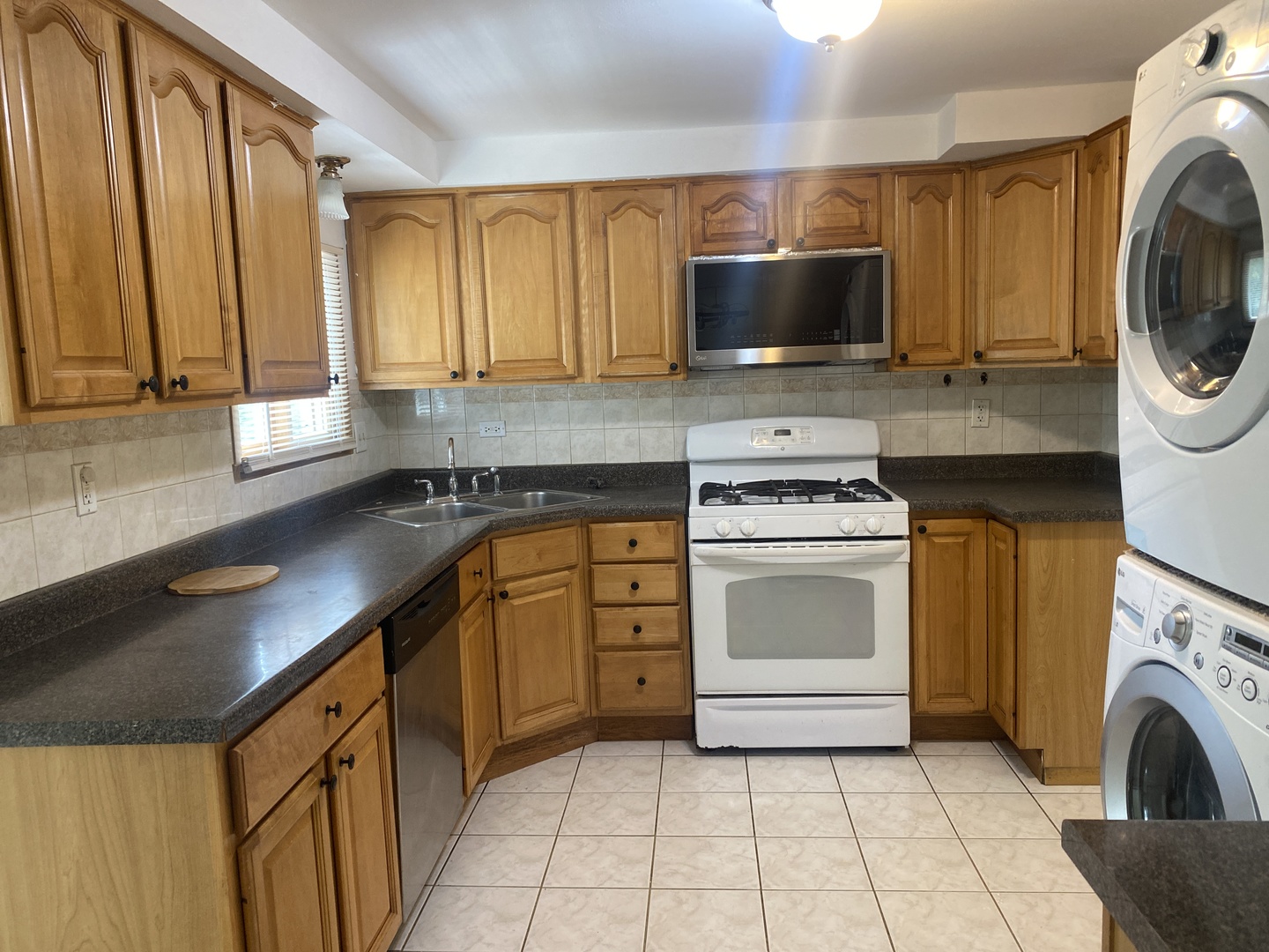 709 S Salem Drive, Schaumburg, IL 60193