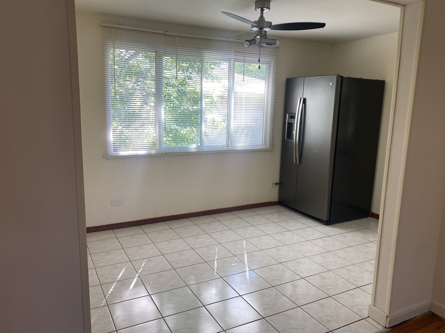 709 S Salem Drive, Schaumburg, IL 60193