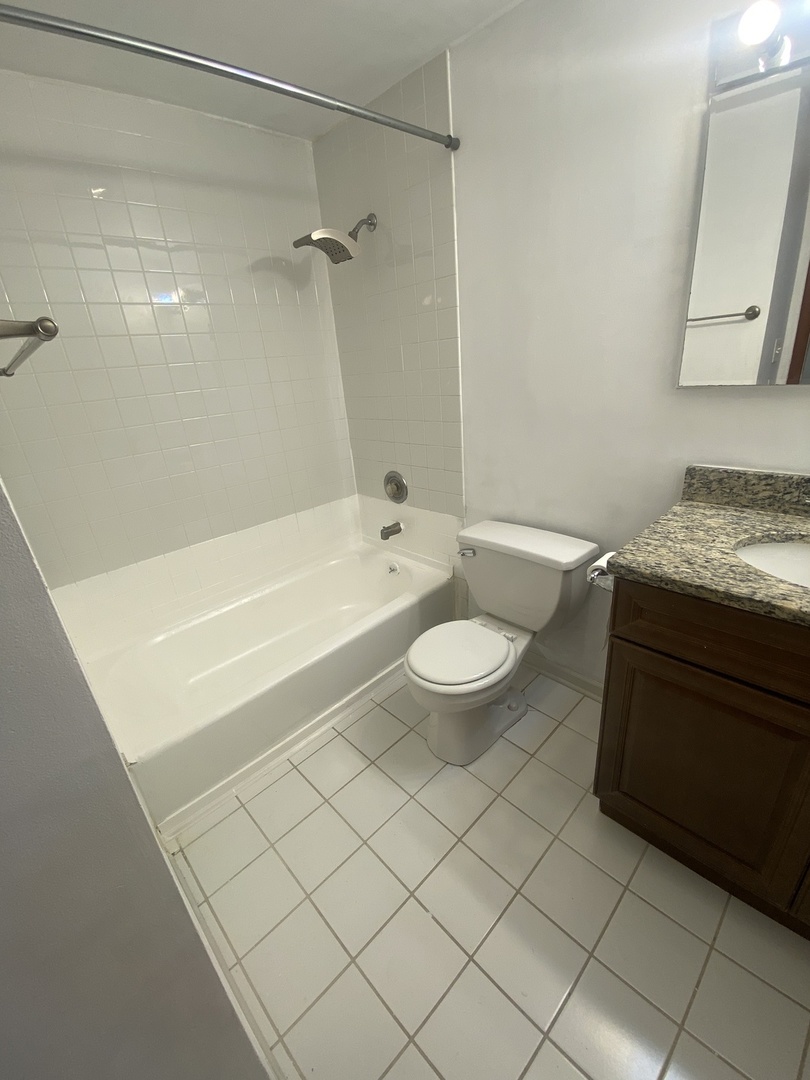709 S Salem Drive, Schaumburg, IL 60193