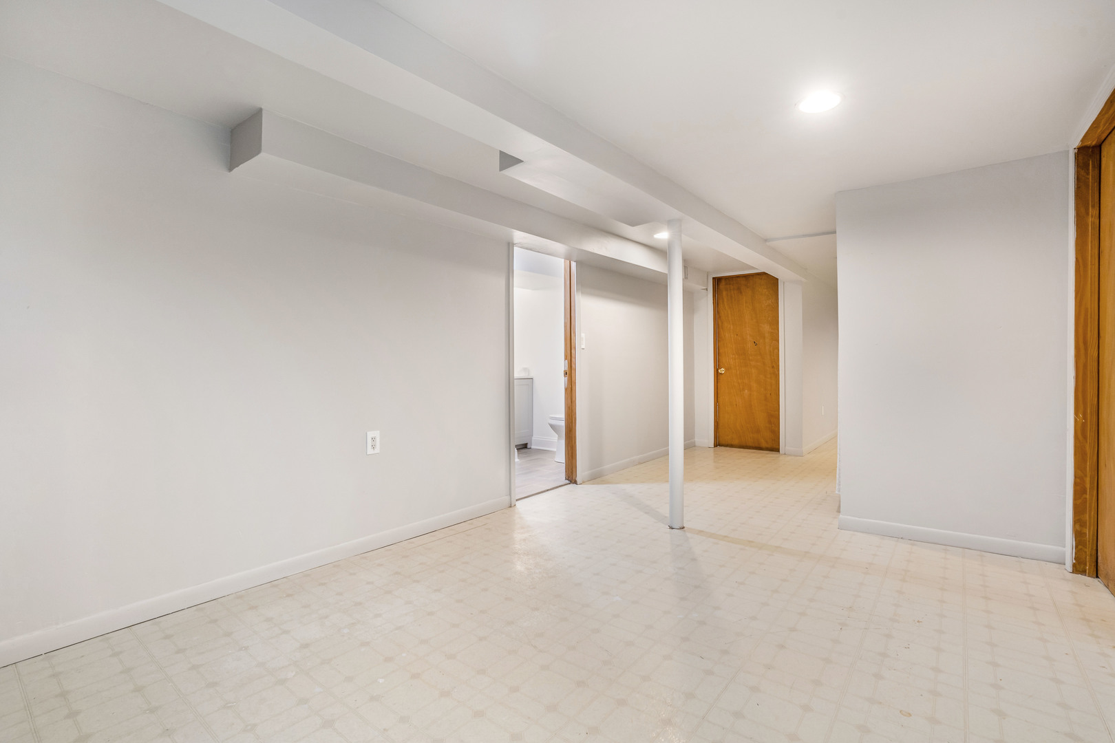 5736 S Kenneth Avenue, Chicago, IL 60629