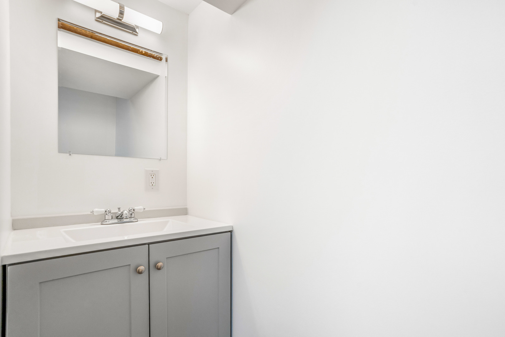 5736 S Kenneth Avenue, Chicago, IL 60629