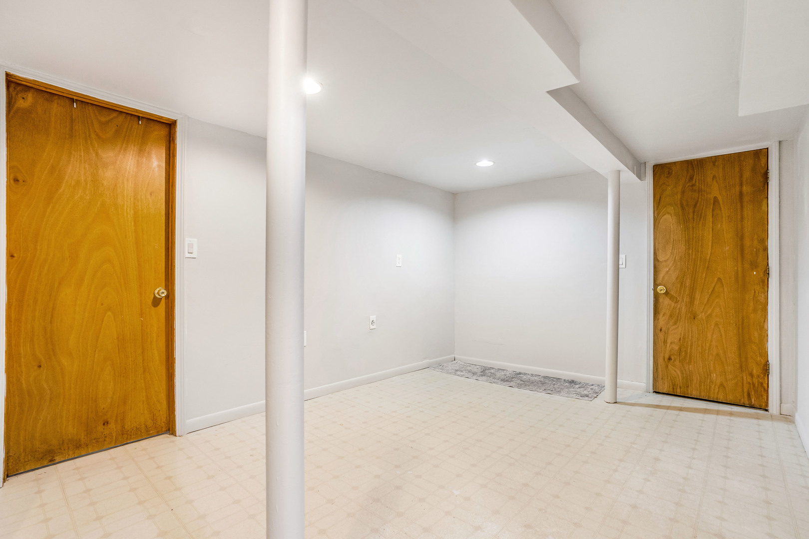 5736 S Kenneth Avenue, Chicago, IL 60629