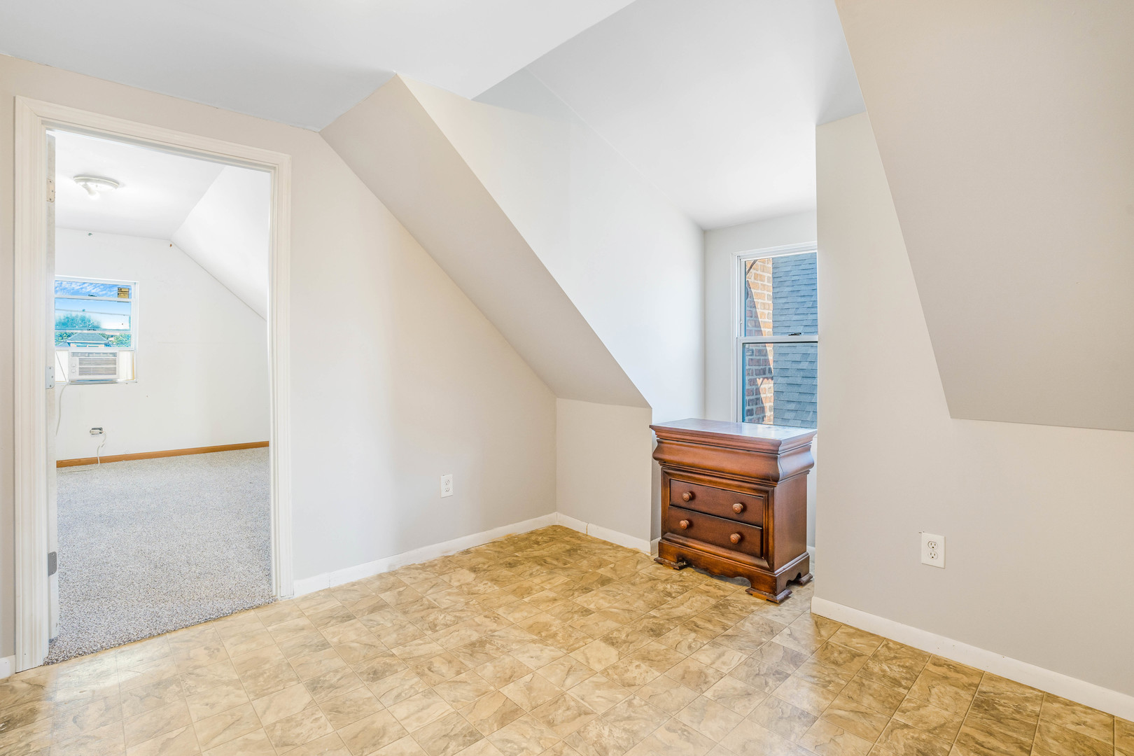 5736 S Kenneth Avenue, Chicago, IL 60629