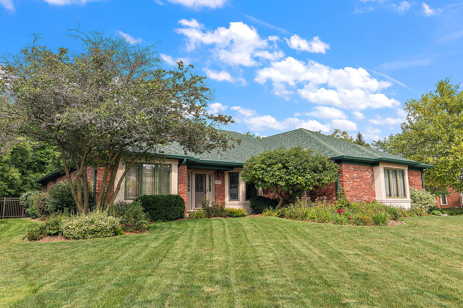 10993 Pioneer Trail, Frankfort, IL 60423