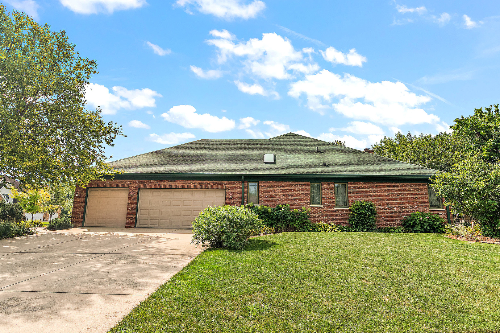 10993 Pioneer Trail, Frankfort, IL 60423