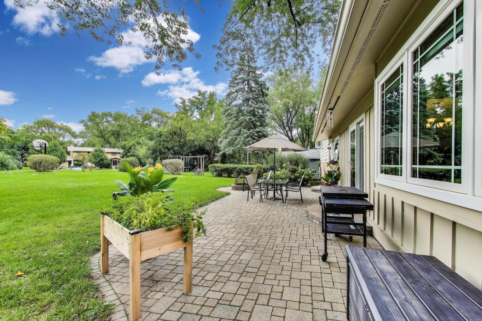 438 High Road, Cary, IL 60013