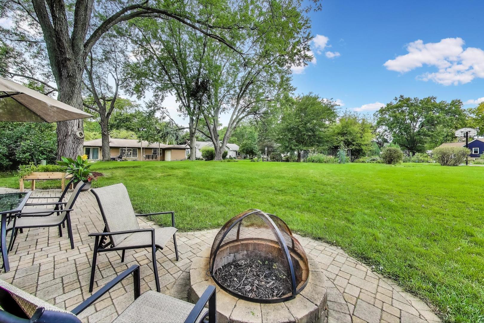 438 High Road, Cary, IL 60013