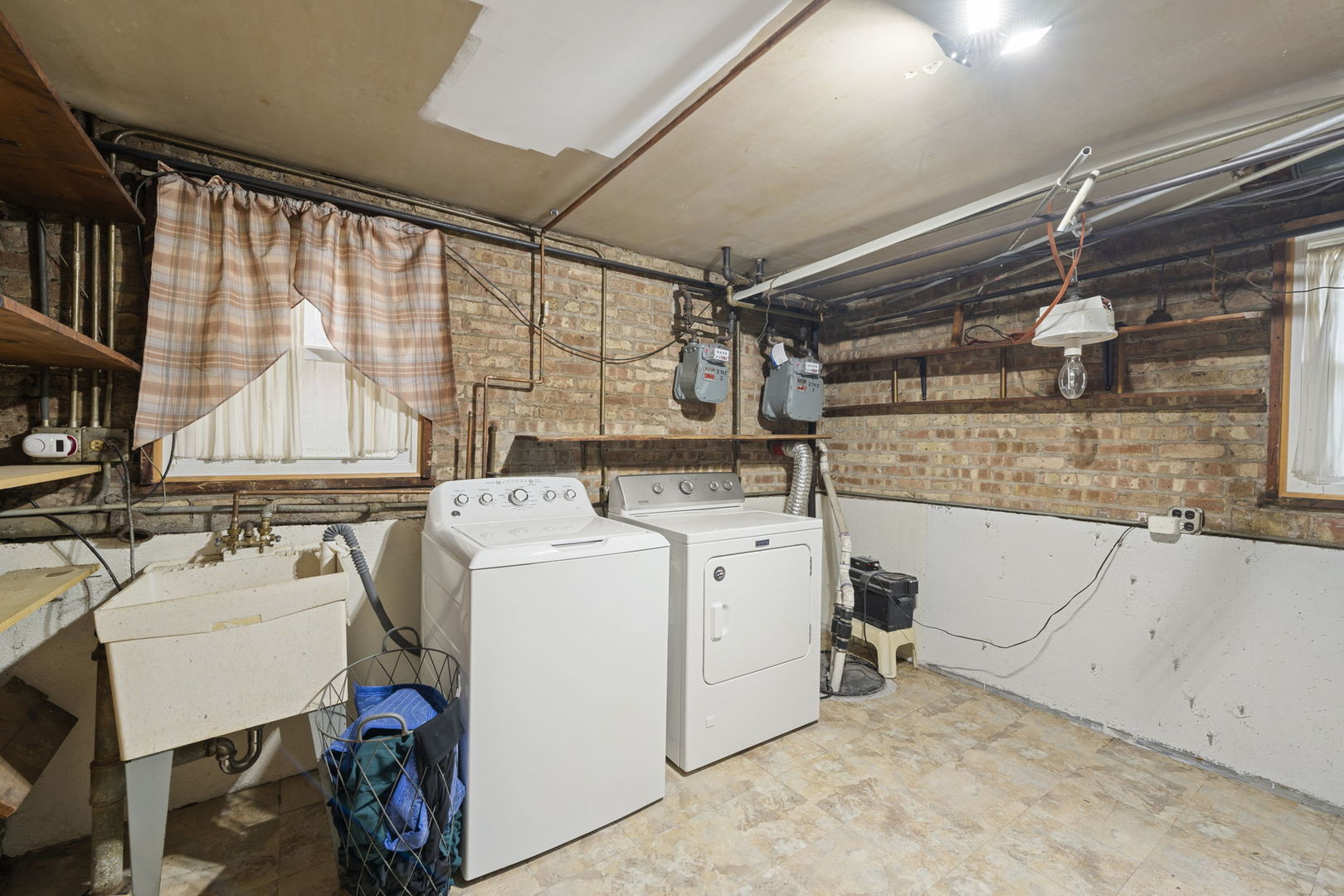 2705 N SAYRE Avenue, Chicago, IL 60707