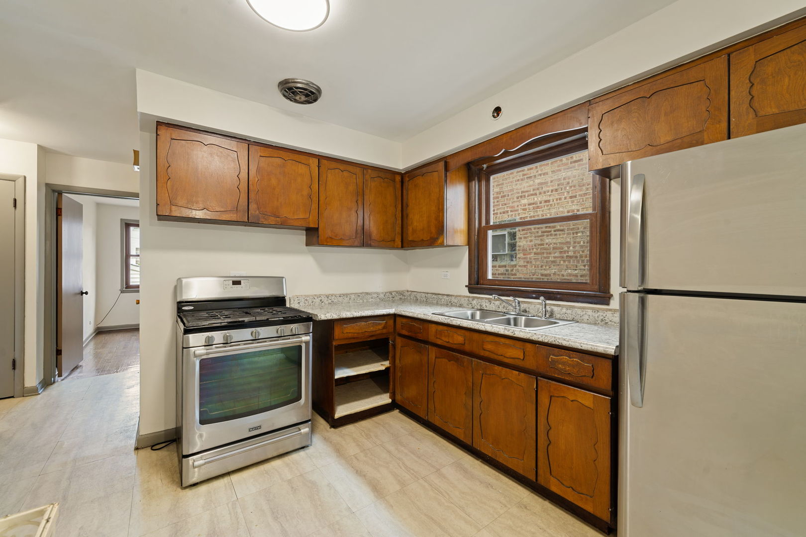2705 N SAYRE Avenue, Chicago, IL 60707