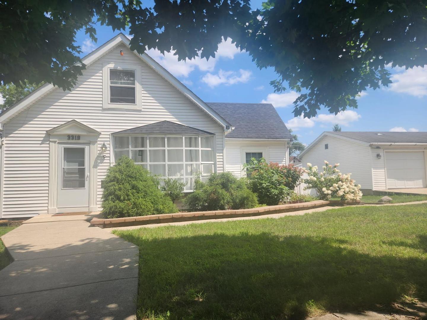 3319 Phillips Avenue, Steger, IL 60475