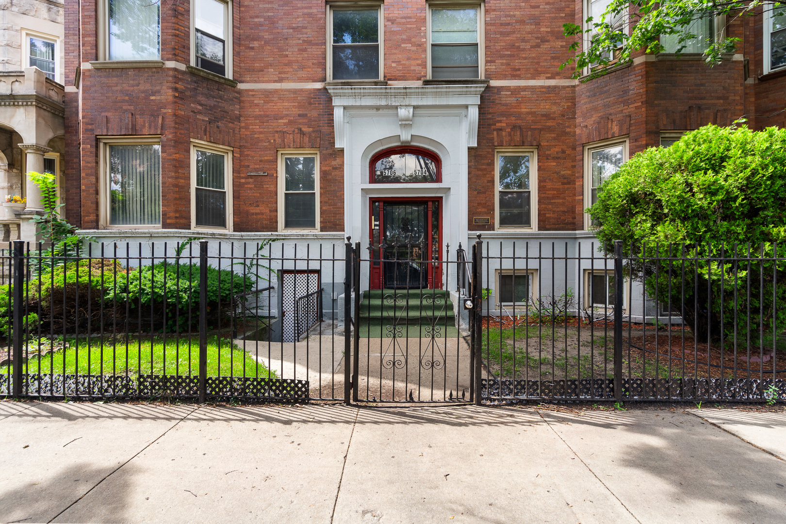 5704-5706 S Indiana Avenue, Chicago, IL 60615