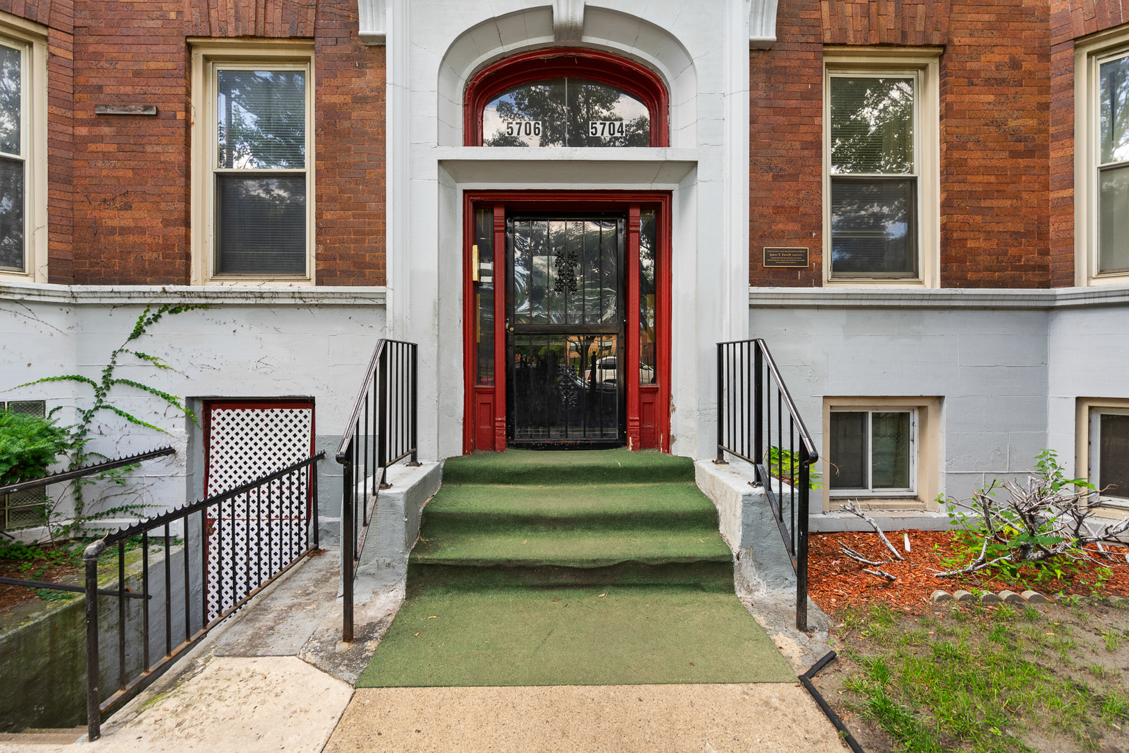 5704-5706 S Indiana Avenue, Chicago, IL 60615