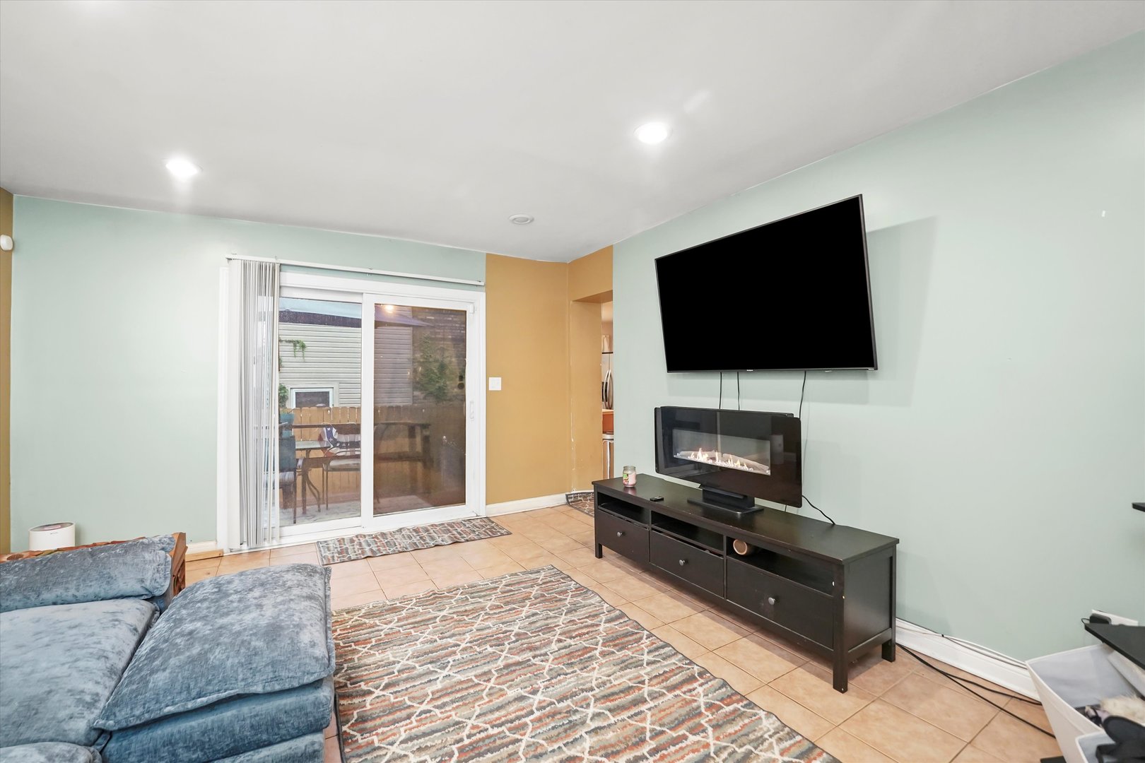 5168 W 64th Street, Chicago, IL 60638