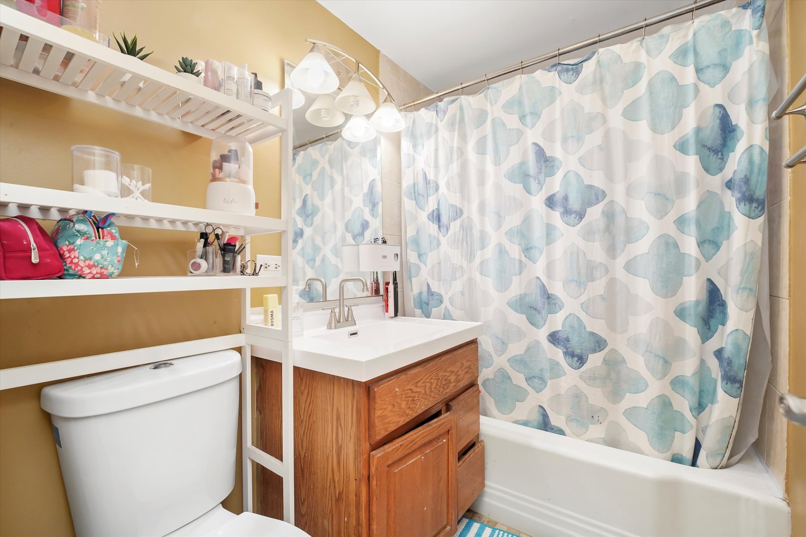 5168 W 64th Street, Chicago, IL 60638