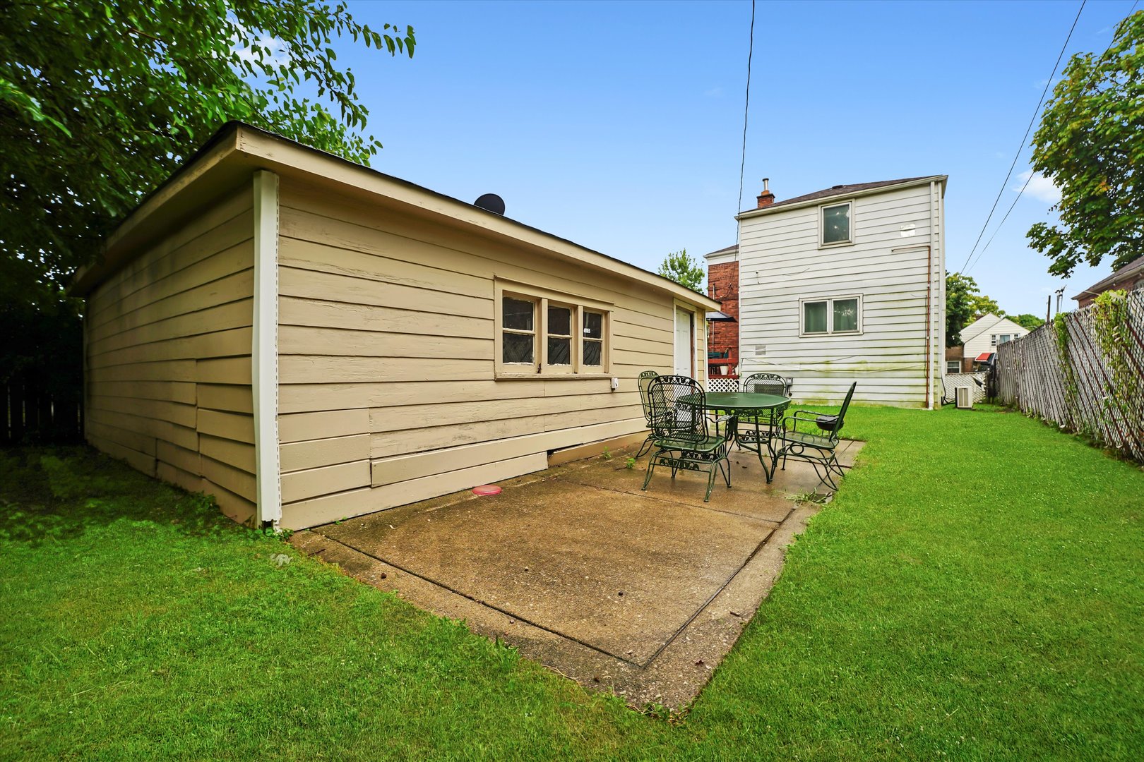 5168 W 64th Street, Chicago, IL 60638