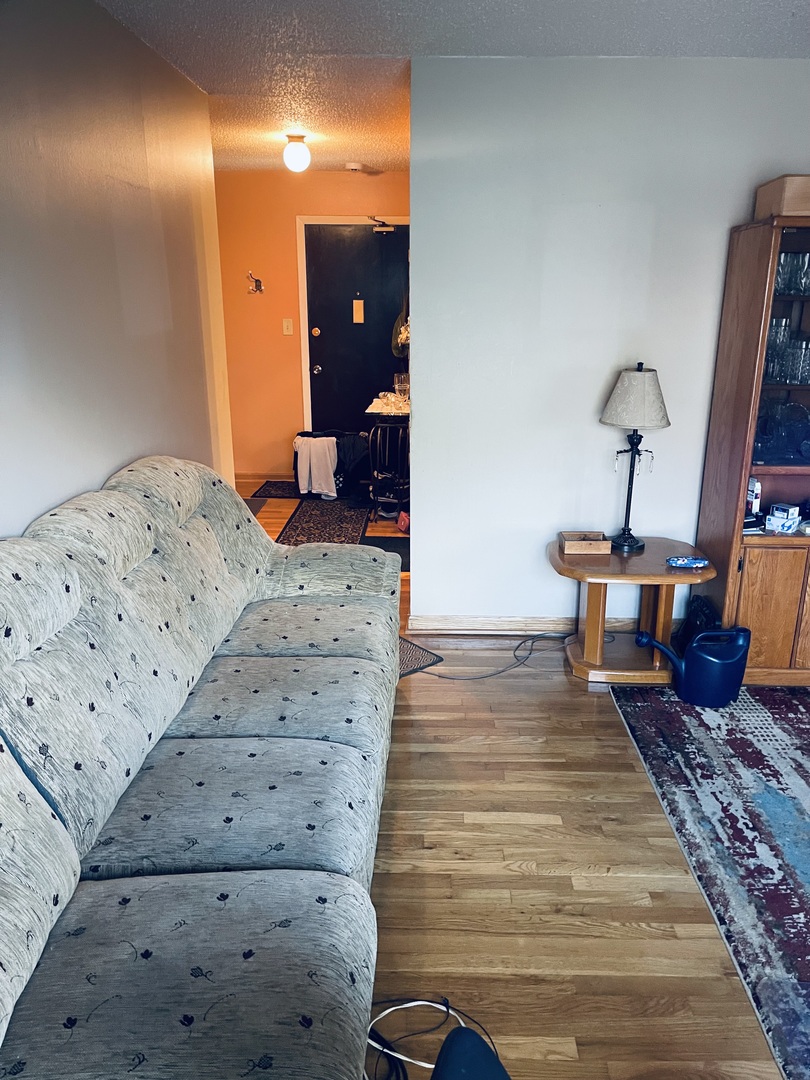 9205 POTTER Road #2H, Des Plaines, IL 60016