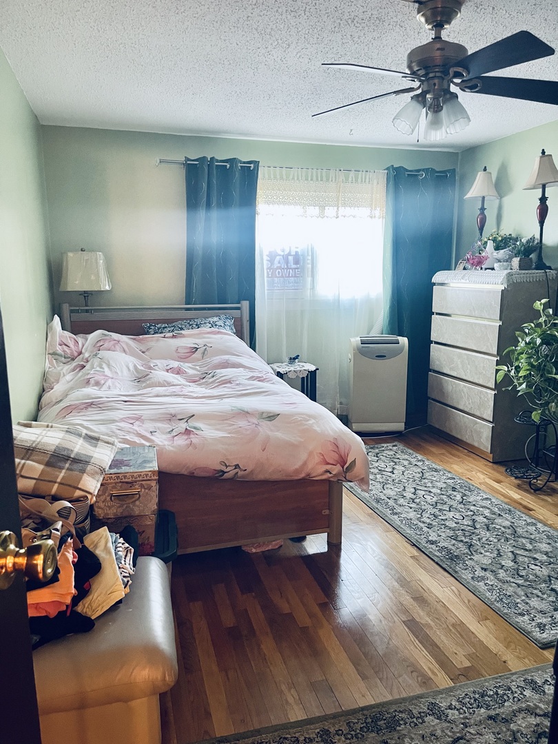 9205 POTTER Road #2H, Des Plaines, IL 60016