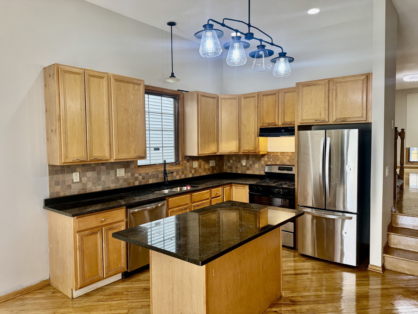 1654 N FAIRFIELD Avenue, Chicago, IL 60647