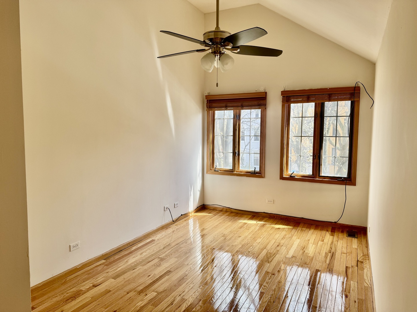 1654 N FAIRFIELD Avenue, Chicago, IL 60647