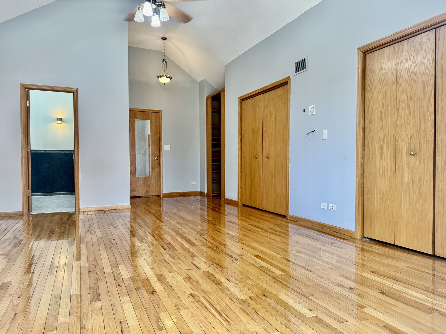 1654 N FAIRFIELD Avenue, Chicago, IL 60647