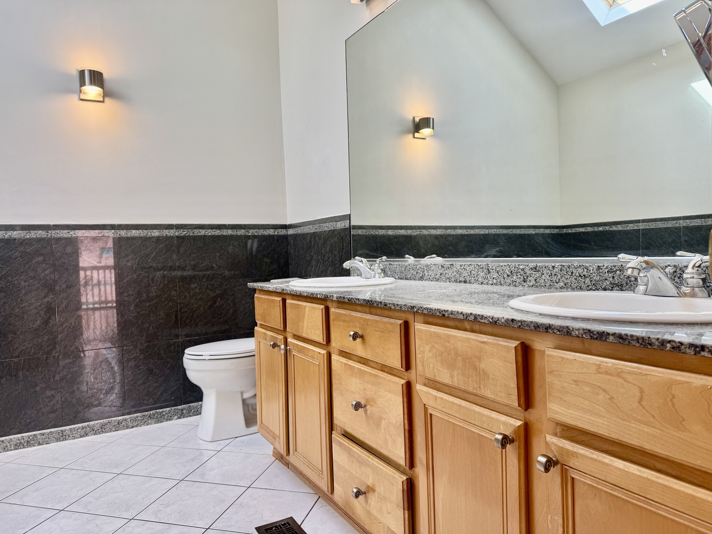 1654 N FAIRFIELD Avenue, Chicago, IL 60647