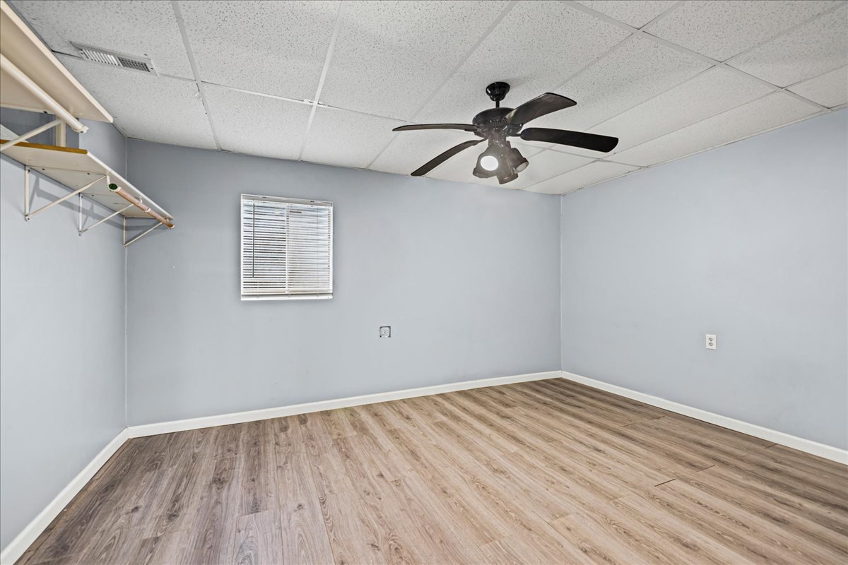 3905 Cornell Avenue, Park City, IL 60085
