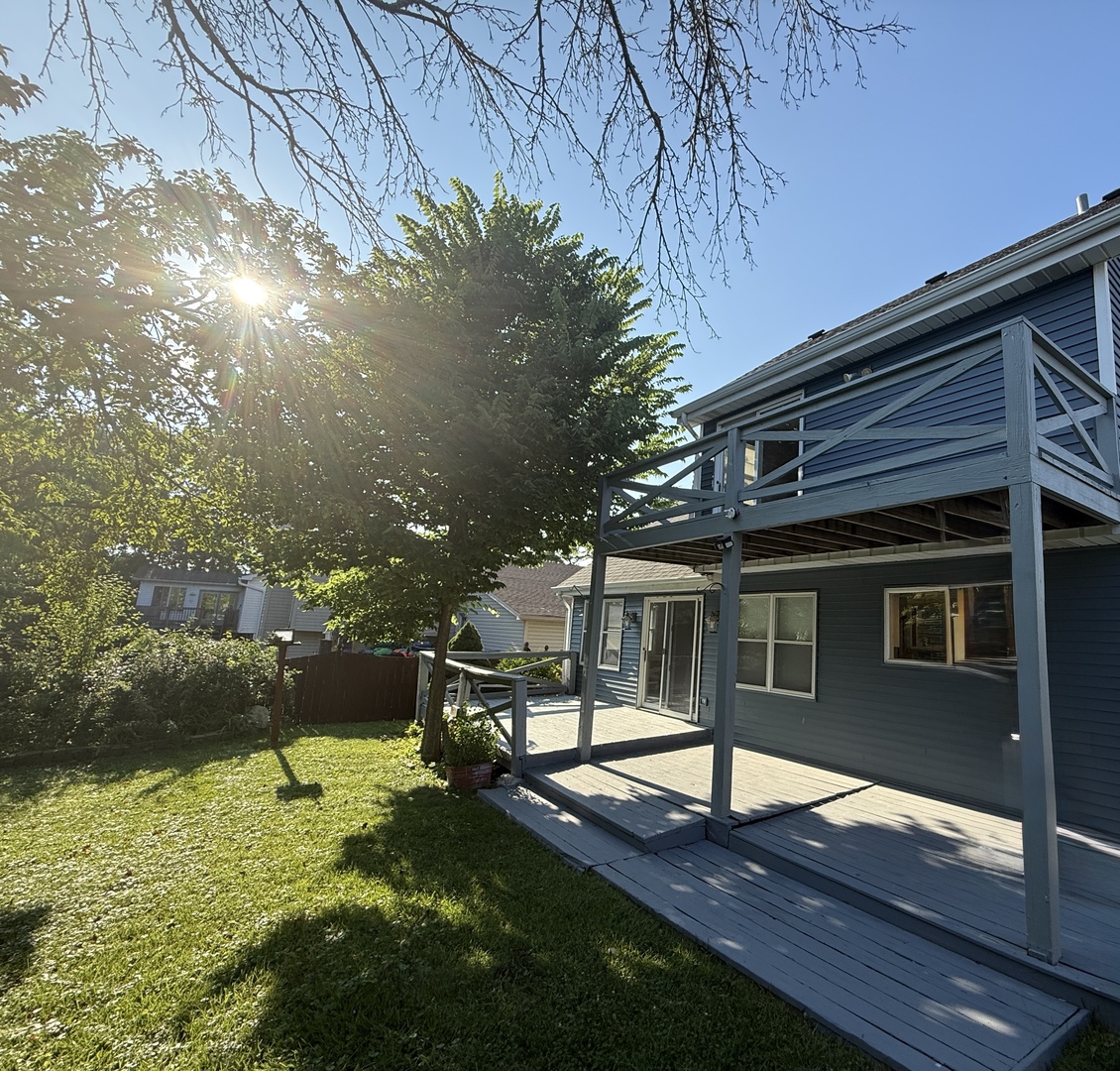 3905 Cornell Avenue, Park City, IL 60085