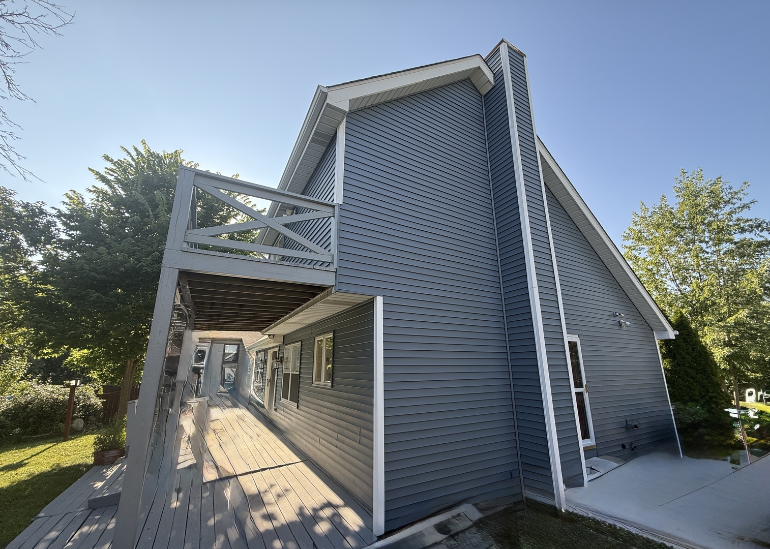 3905 Cornell Avenue, Park City, IL 60085