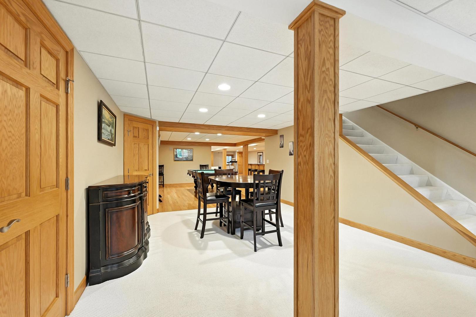 2240 Edgebrooke Drive, Lisle, IL 60532