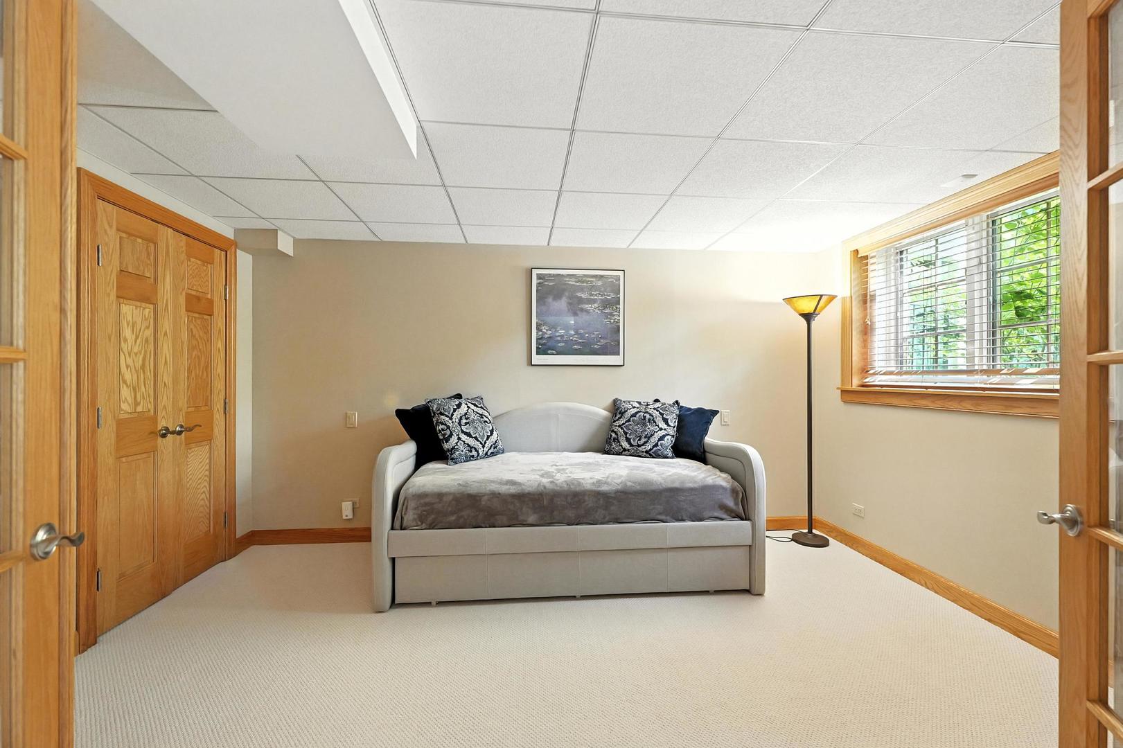 2240 Edgebrooke Drive, Lisle, IL 60532