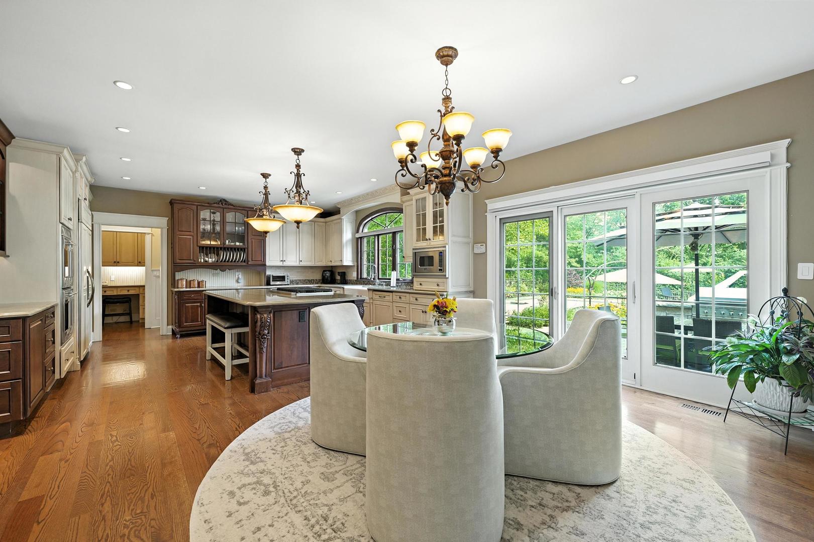 2240 Edgebrooke Drive, Lisle, IL 60532