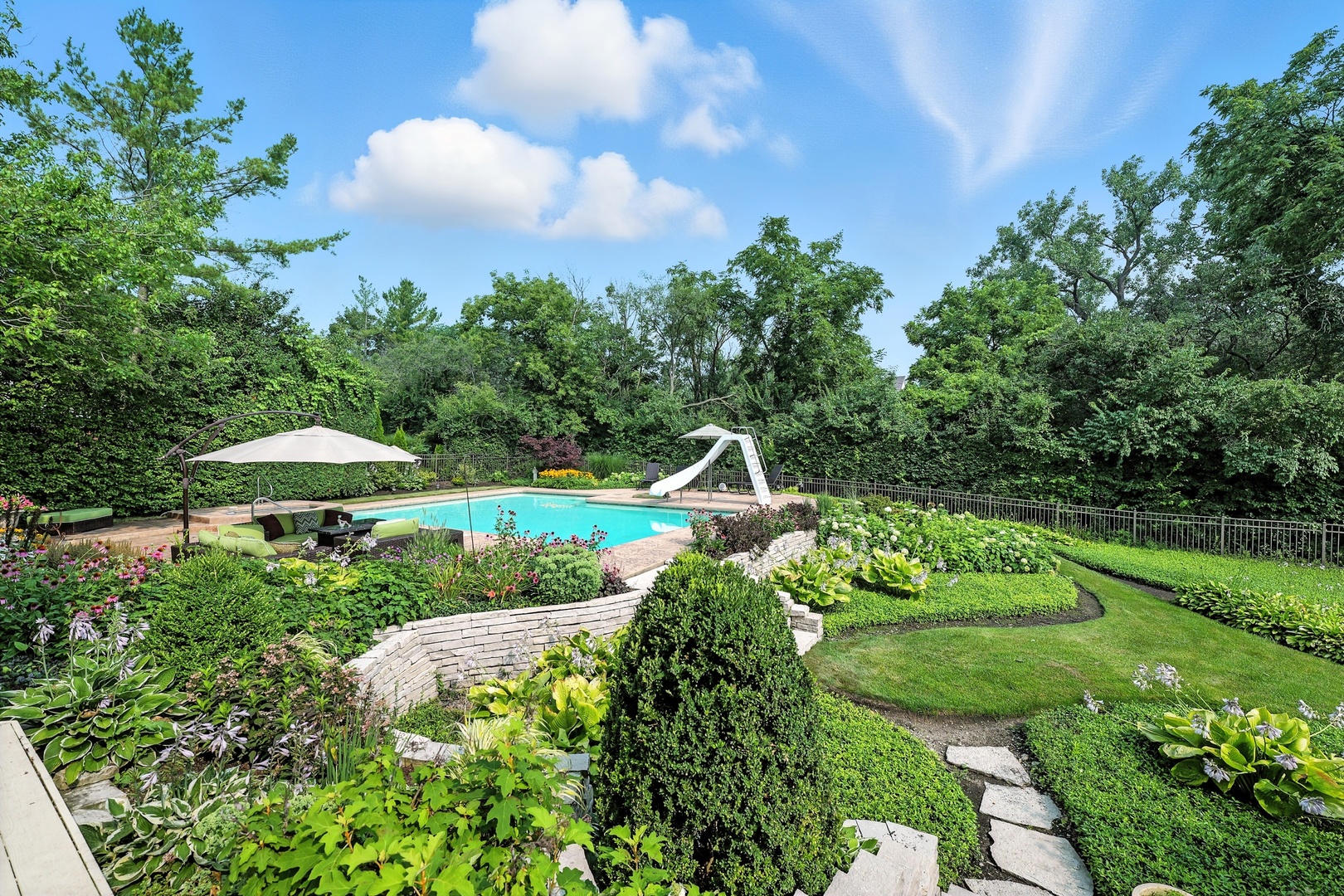 2240 Edgebrooke Drive, Lisle, IL 60532